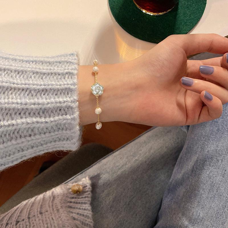 Pearl Flower Bracelet Women Bracelets Charm Hand Chain Titanium Steel Chain