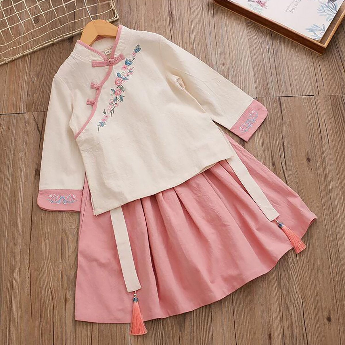 Girls' Embroidered Hanfu Dress - Traditional Chinese Wear