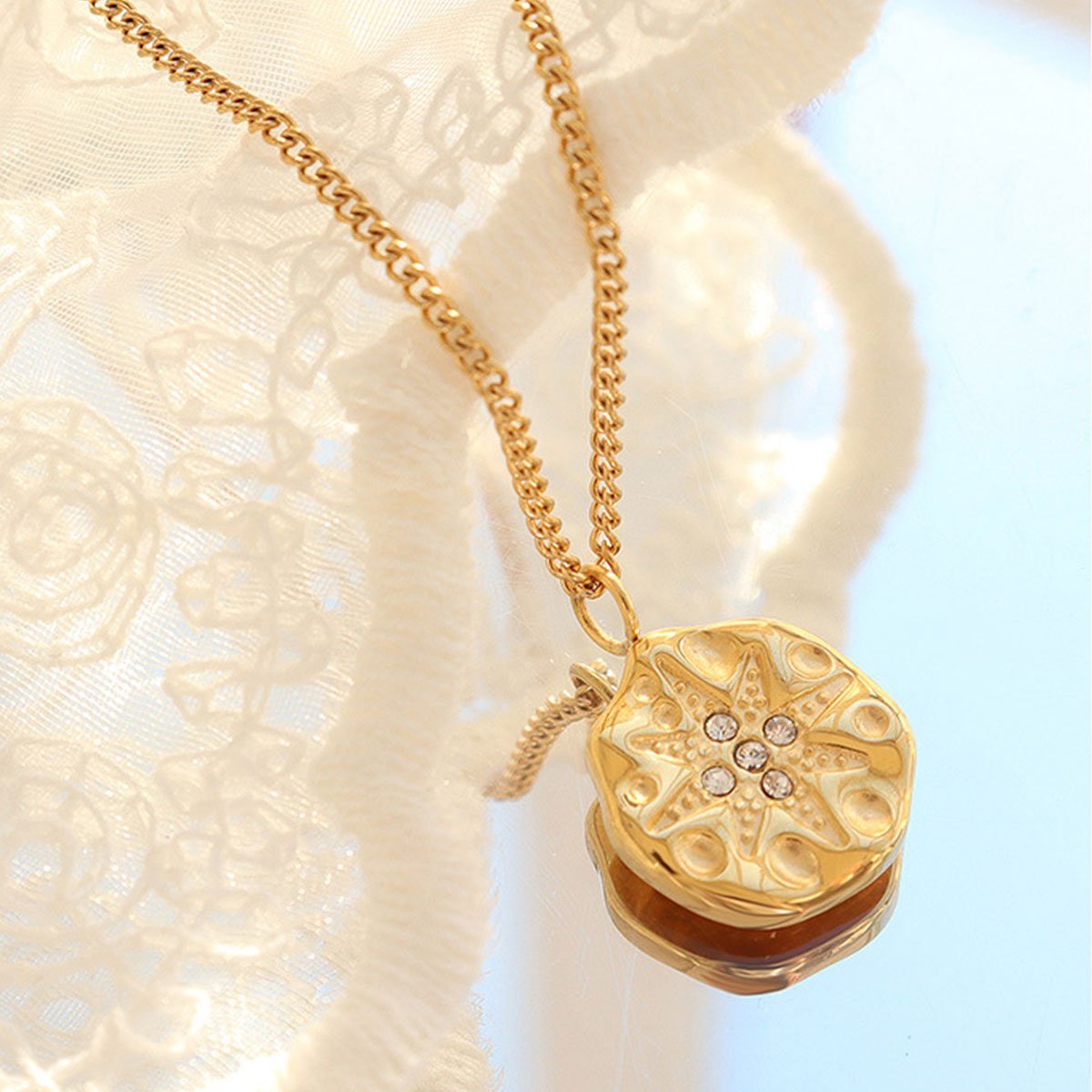 Polaris Coin Button Pendant Necklace Octet Star Vintage Celestial Jewelry