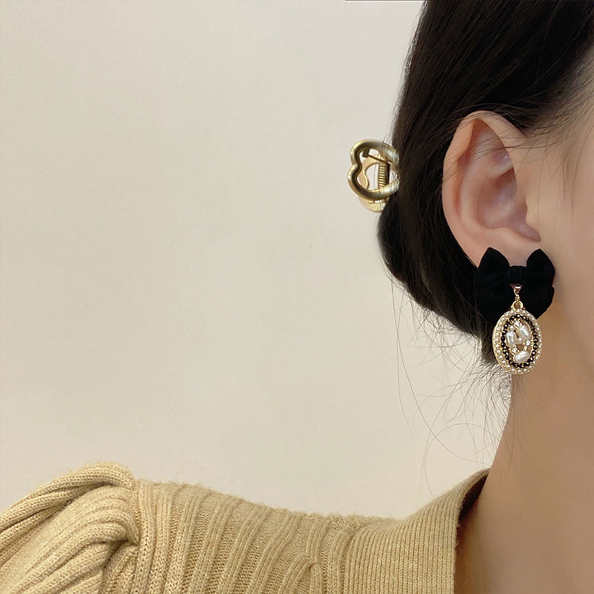 Vintage Oval Earrings for Women Black Bow Elegant Jewelry Fashion Accessories