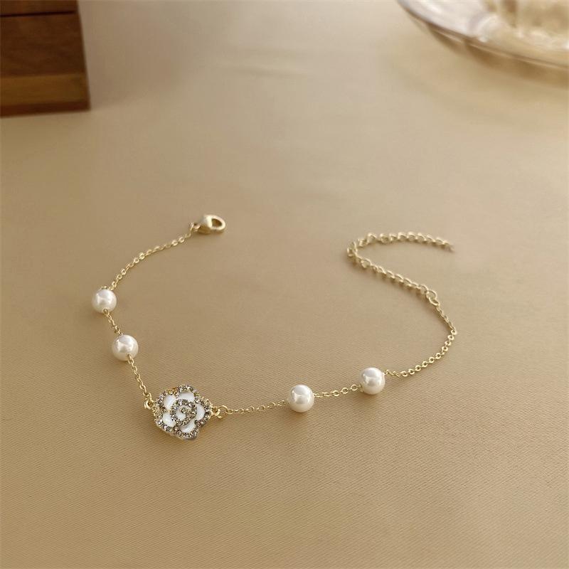 Pearl Flower Bracelet Women Bracelets Charm Hand Chain Titanium Steel Chain