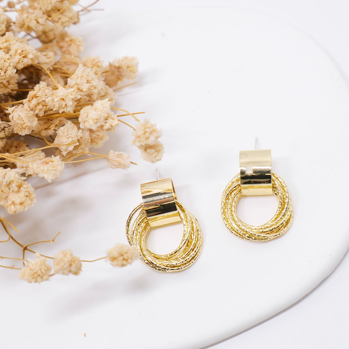 Vintage Metal Hoop Earrings Trendy Fashion Jewellery Women Elegant Gift