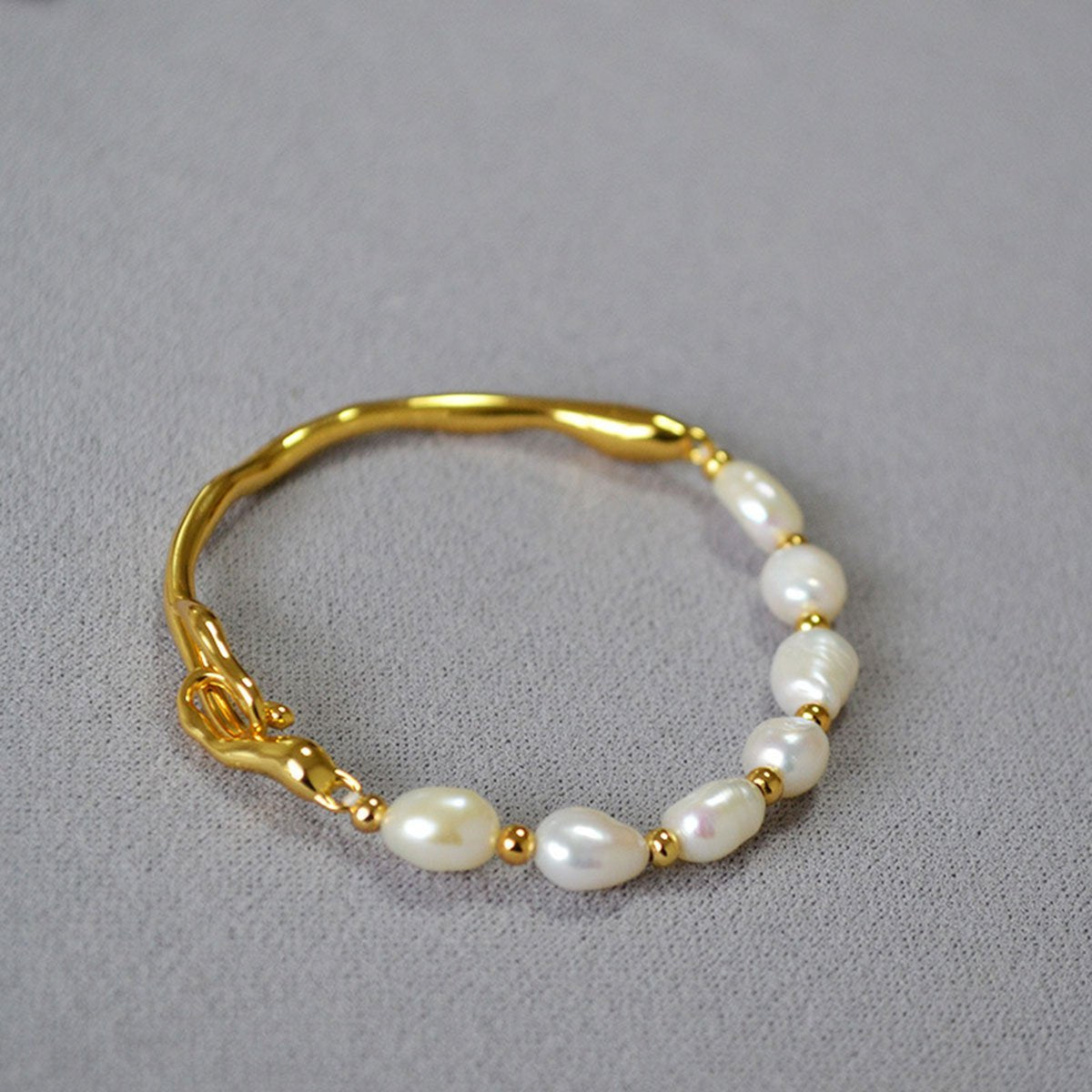 Simple Irregular Freshwater Pearl Necklace and Bracelet Set Elegant Women