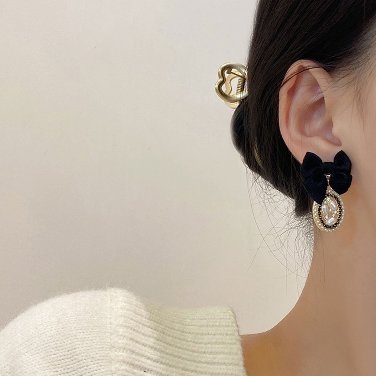 Vintage Oval Earrings for Women Black Bow Elegant Jewelry Fashion Accessories