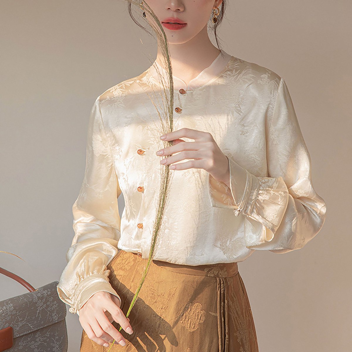 Beige Bamboo Printing Long-Sleeved Shirt