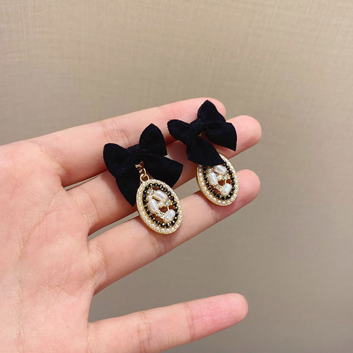 Vintage Oval Earrings for Women Black Bow Elegant Jewelry Fashion Accessories