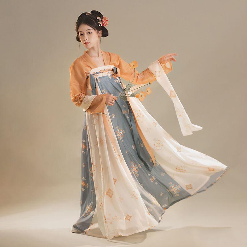 唐朝橙蓝色中国传统汉服