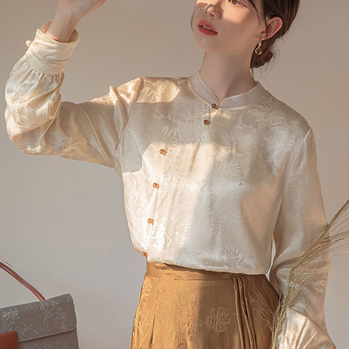 Beige Bamboo Printing Long-Sleeved Shirt