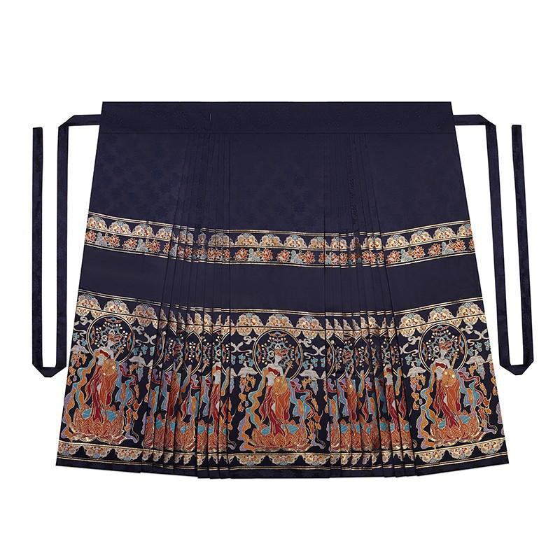 Ming Dynasty Lady's Embroidered Mamianqun and Blouse