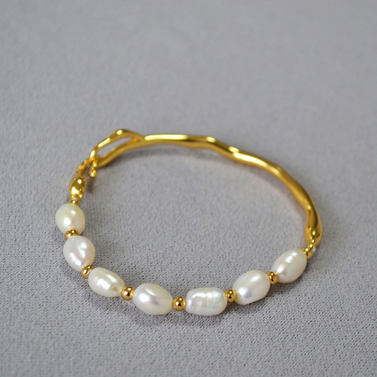 Simple Irregular Freshwater Pearl Necklace and Bracelet Set Elegant Women