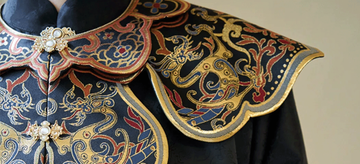 Shouldering the Clouds: The Timeless Elegance of Yunjian and Its Modern Renaissance