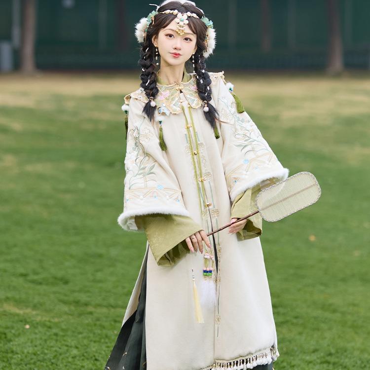 Graduation hanfu | Hanfu Made to Layer with Academic Gowns – HanGrace ...