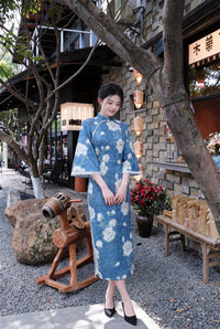 Blue Velvet Floral Flared-Sleeve Qipao Dress | Slim Mandarin