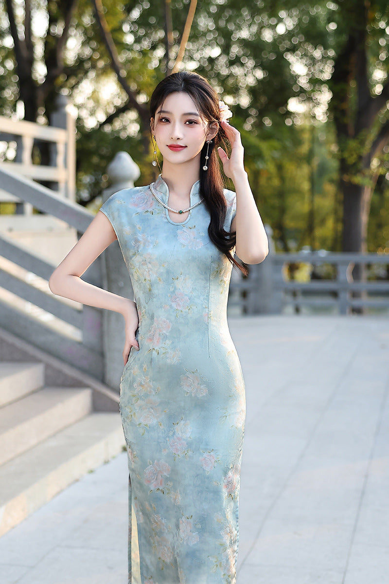 Green Floral Silk Mandarin Collar Qipao | Elegant Slim-fit Banquet Dress