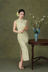 Pink Floral Sleeveless Velvet Qipao Dress | Slim Mandarin Maxi