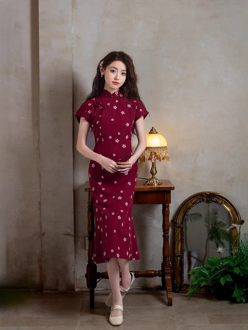 Wine-Red New-Chinese Qipao Dress | Mandarin Collar Slim Midi with Side Slits