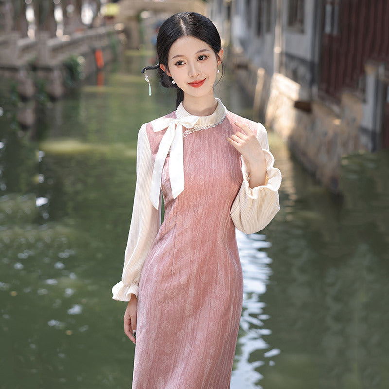 Elegant Pink Cheongsam Dress with White Bow for Hanfu Pairing