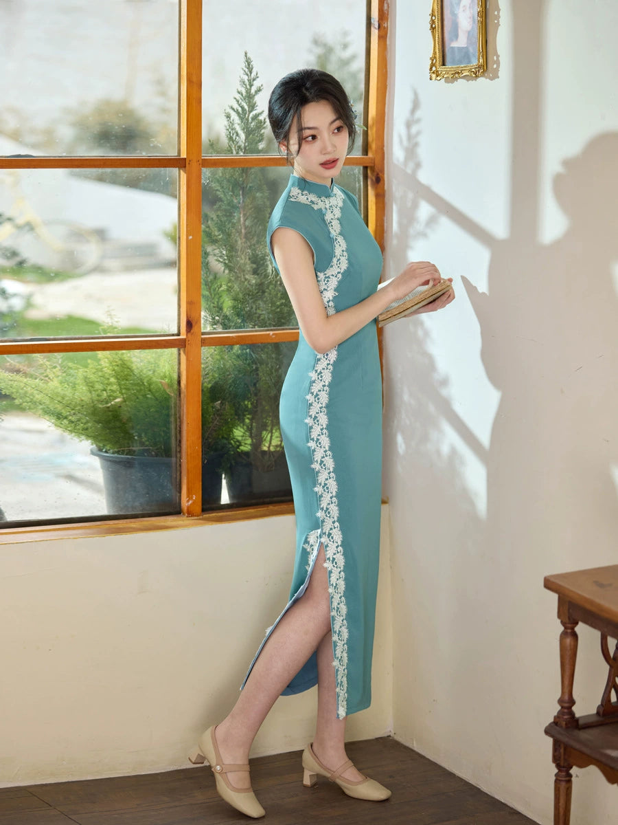Vintage Cool Tone Qipao | Acetate Faux Hand-Grabbed Floral Design | Elegant Blue Slim Dress