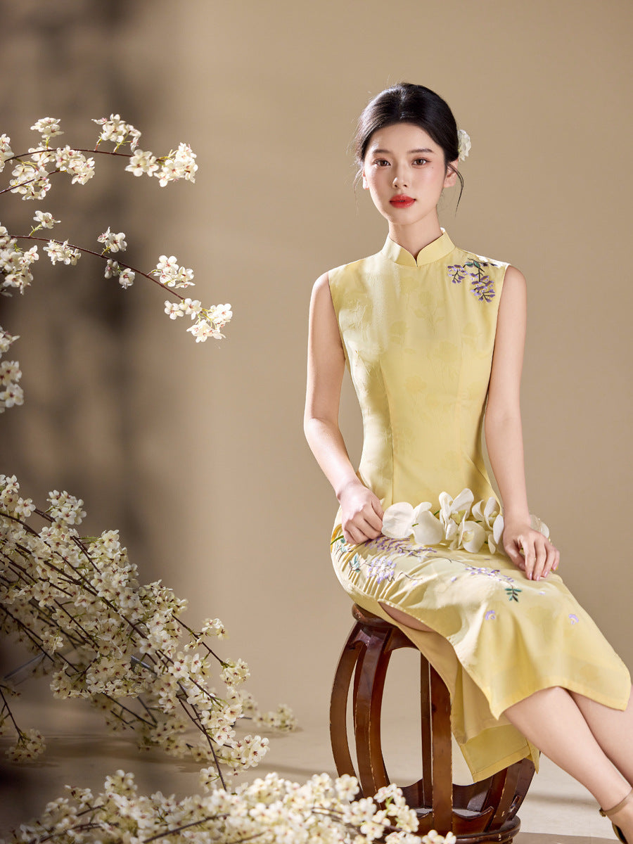 Yellow Jacquard Sleeveless Qipao Maxi Dress | Mandarin Collar Slim Slit Cheongsam