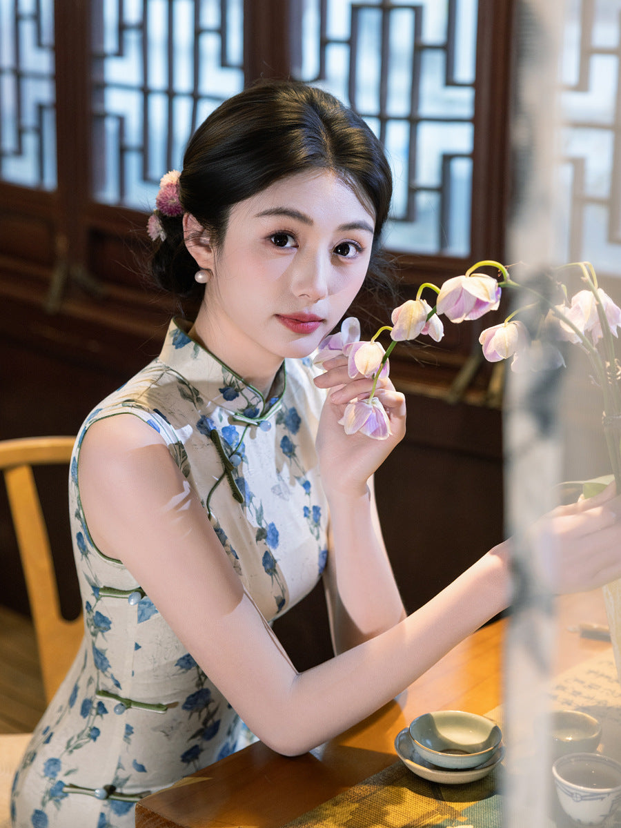 Floral Sleeveless Qipao Dress | Mandarin Collar Slim Midi Cheongsam