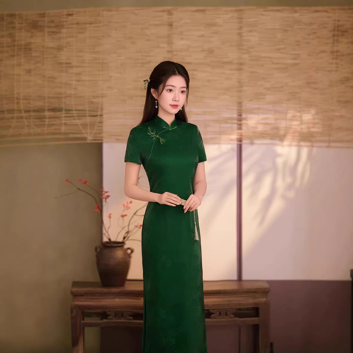 Emerald Green Tonal Jacquard Short Sleeve Qipao Dress | Mandarin Collar Slim Maxi Cheongsam