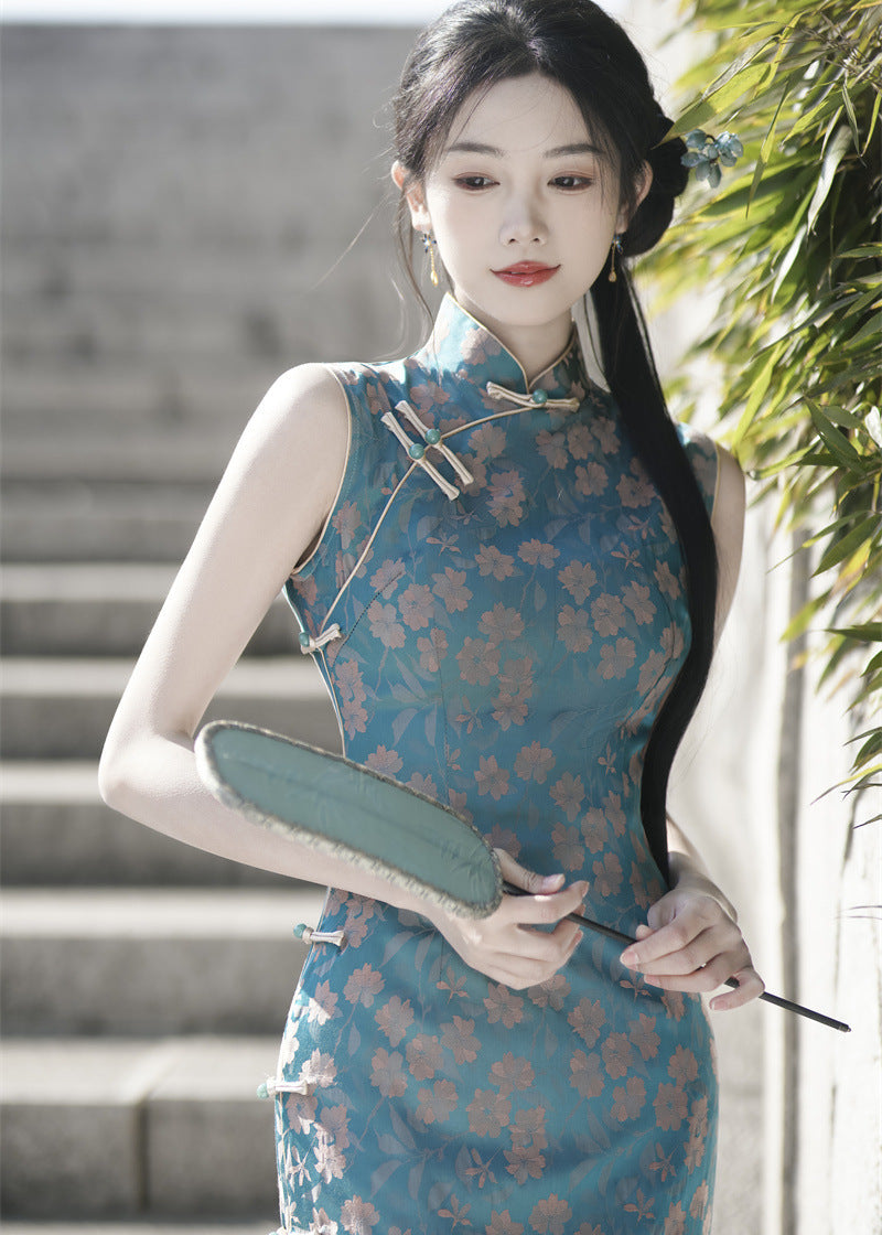 Peacock-Blue Vintage Jacquard Sleeveless Qipao | Slim Long Dress with Mandarin Collar, Frog Buttons & Side Slit