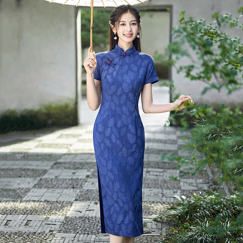 Elegant Blue Jacquard Qipao – Traditional Chinese Cheongsam with Short Sleeves