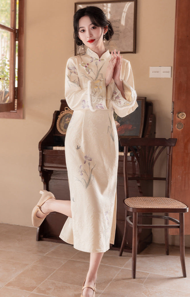 Ivory Vintage Jacquard Qipao with Lantern Sleeves