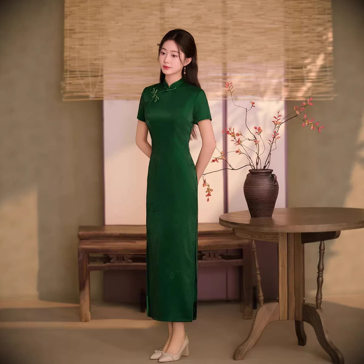 Emerald Green Tonal Jacquard Short Sleeve Qipao Dress | Mandarin Collar Slim Maxi Cheongsam