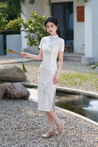Elegant Floral and Bird Embroidered Qipao