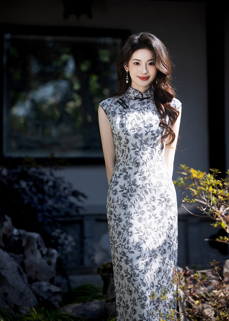 Vintage Floral Qipao Sleeveless Long Dress | Cool Grey-Black Leaf Motif