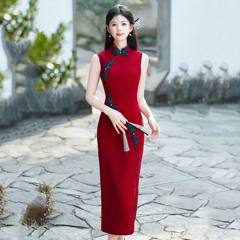 Red Mandarin Collar Qipao | Exquisite Green Frog Button Design Slim Fit Dress