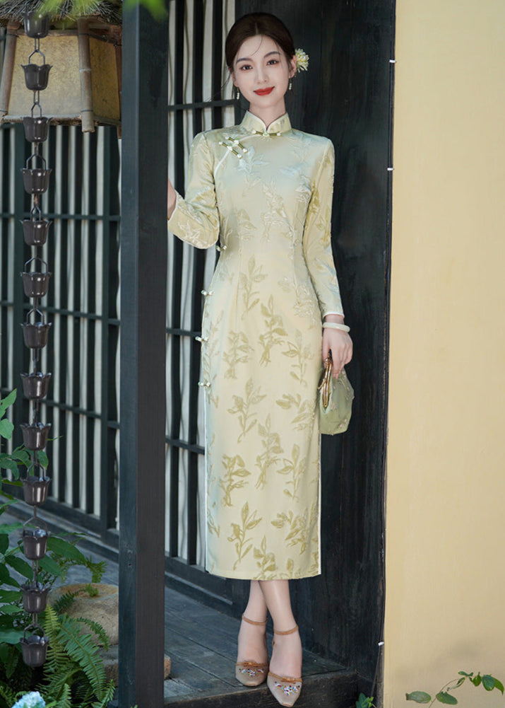 Vintage Long-Sleeve Daily Qipao | Mandarin Collar, Side Placket & Slit Gown