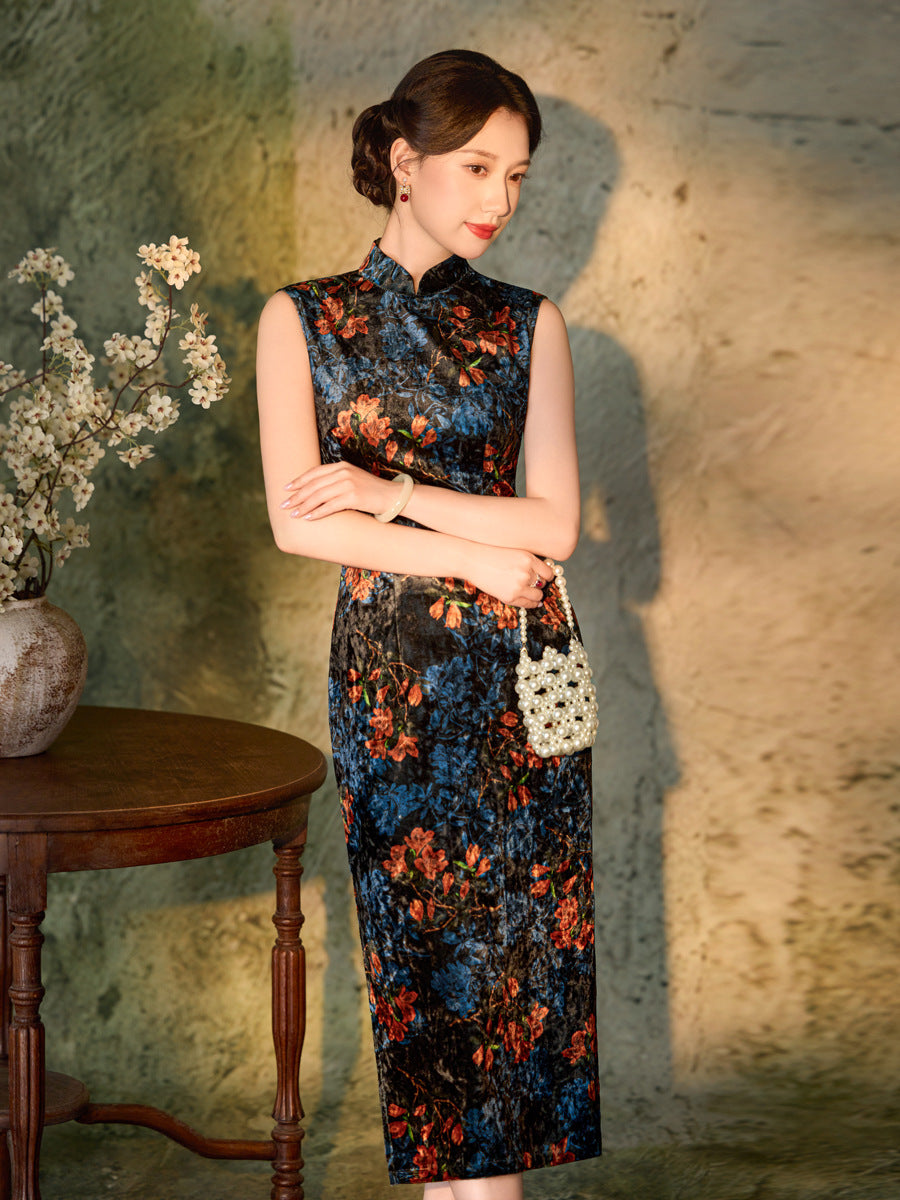 Black Rust Floral Velvet Sleeveless Qipao Dress | Slim Mandarin Midi