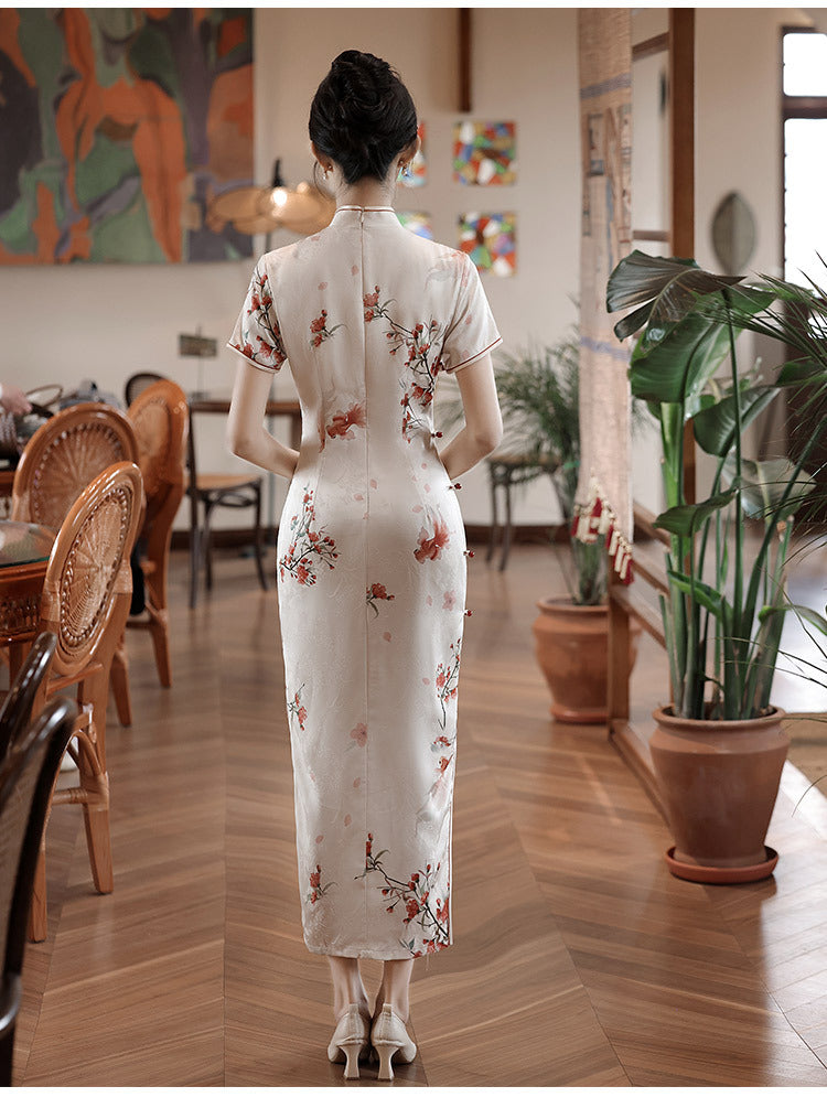 Elegant Floral Embroidered Qipao Dress – Traditional Chinese Cheongsam for Hanfu Styling