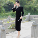 Elegant Black Velvet Cheongsam with Lace Trim – Traditional Chinese Dress for Special Occasions