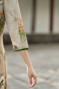 Beige Vintage Floral Jacquard Long-Sleeve Qipao