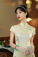 Vintage Beige Satin-Finish Qipao | Short-Sleeve Mandarin Collar