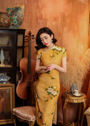 Mist-Gold Vintage Floral Qipa | Mandarin Collar & Frog Buttons