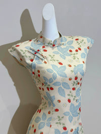 Blue Floral Berry Print Qipao Dress | Slim Mandarin Midi Look