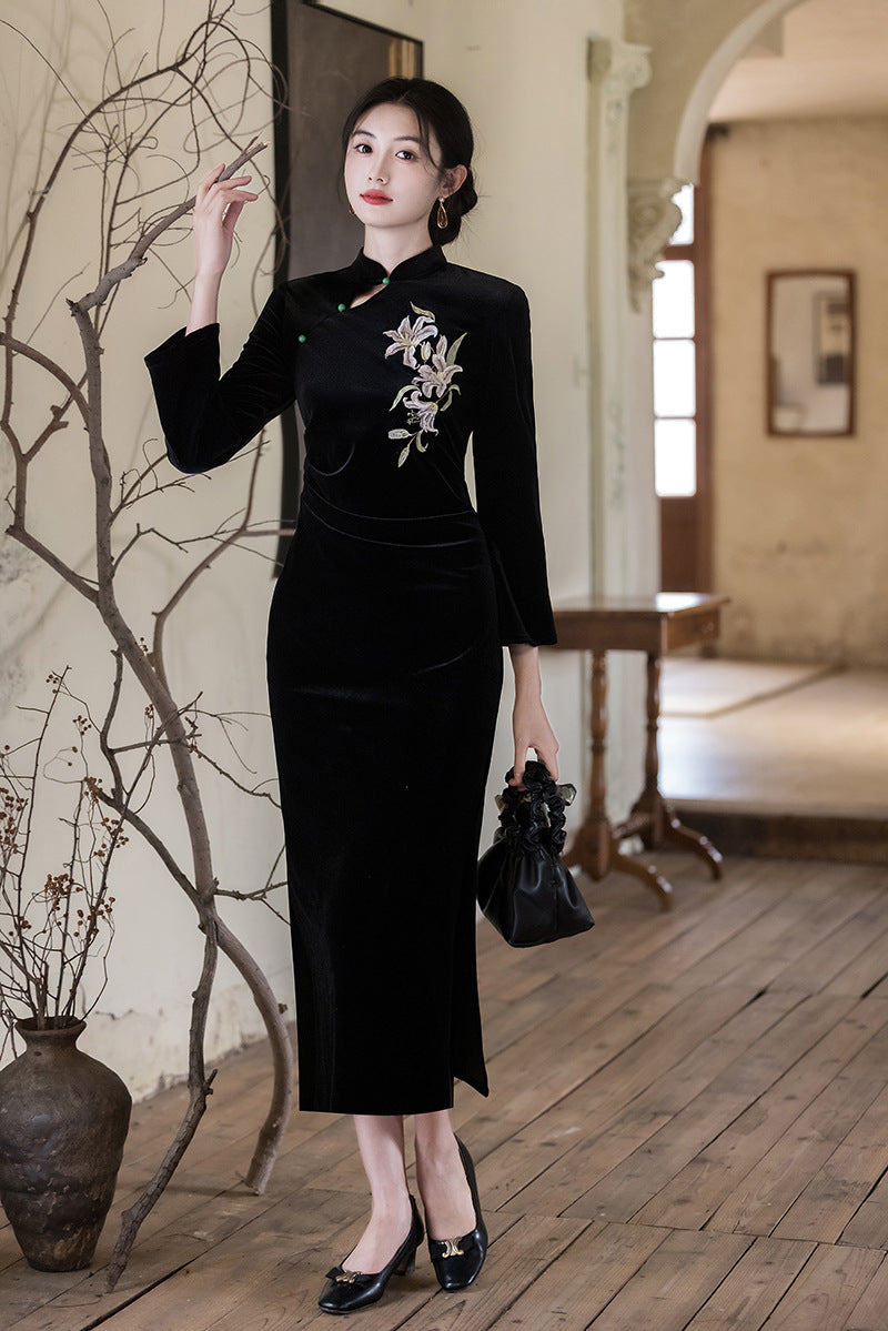 Black Orchid-Embroidered Qipao Midi | Elegant for Banquets