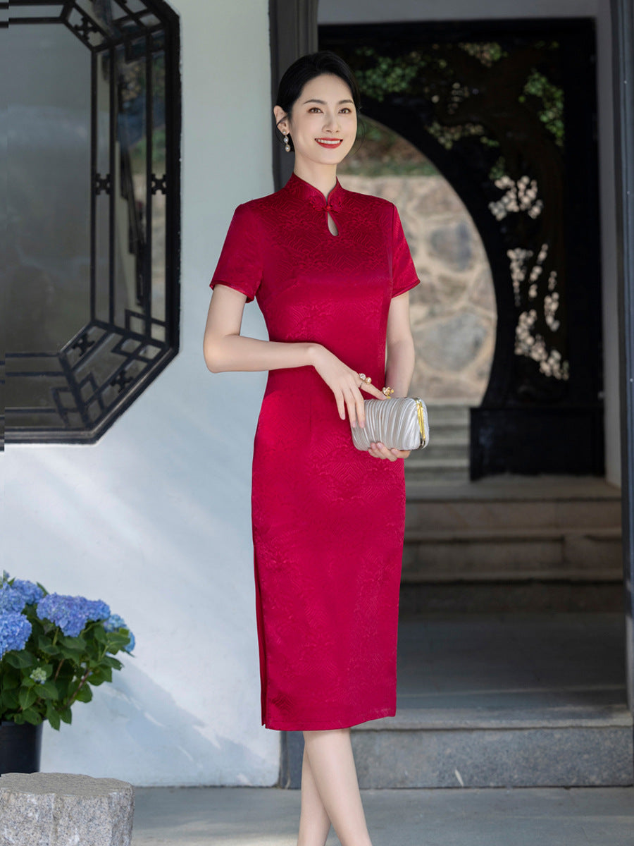 Summer Plus-Size Jacquard Modern Qipao | Mandarin Short Sleeve Keyhole, Slim Midi with Side Slit