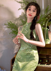 Cool-Green Modern Chinese Qipao | Sleeveless Mandarin Maxi Dress