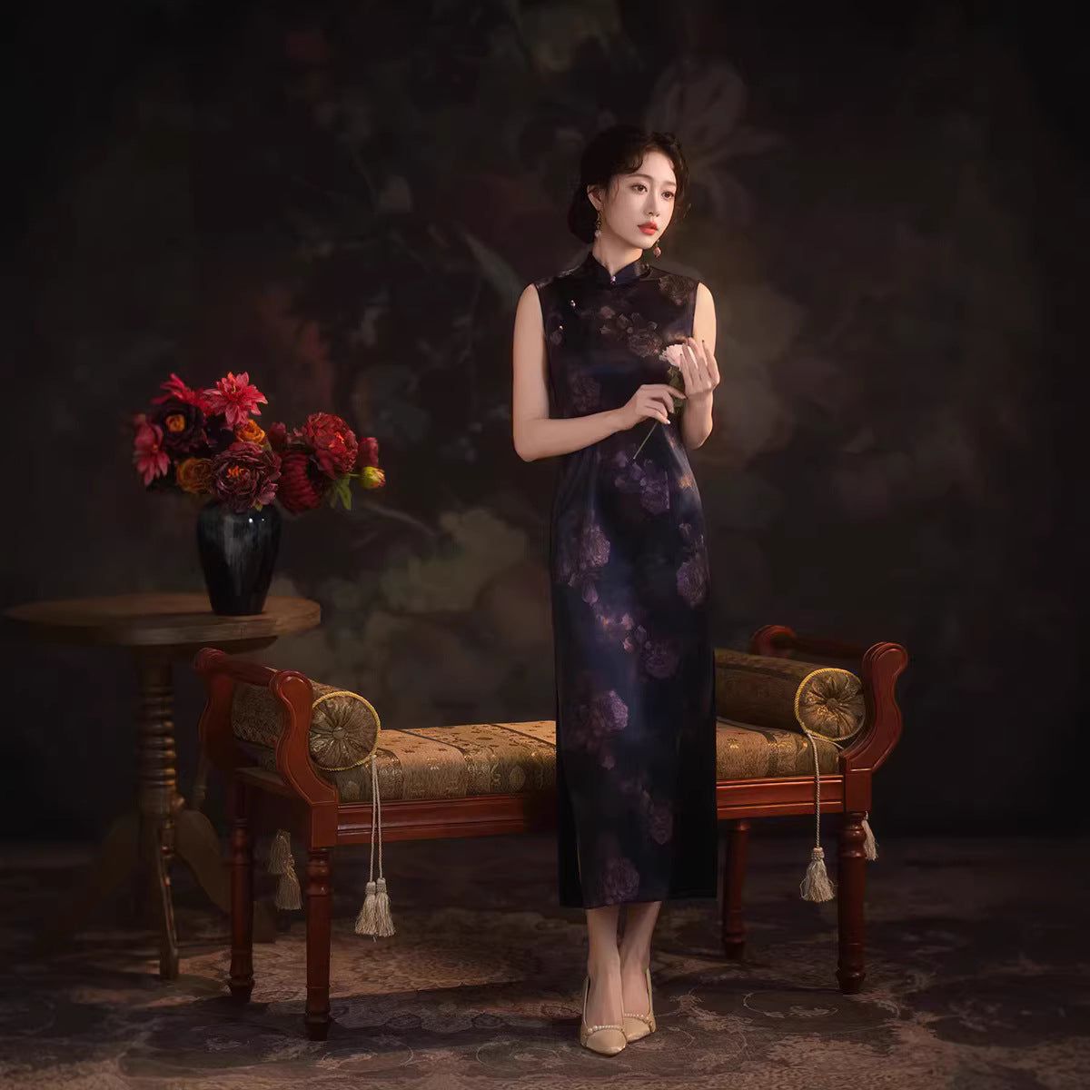 Black Floral Sleeveless Slim Qipao Dress | Mandarin Collar Frog Buttons Bodycon Side Slit Wedding Banquet Gown