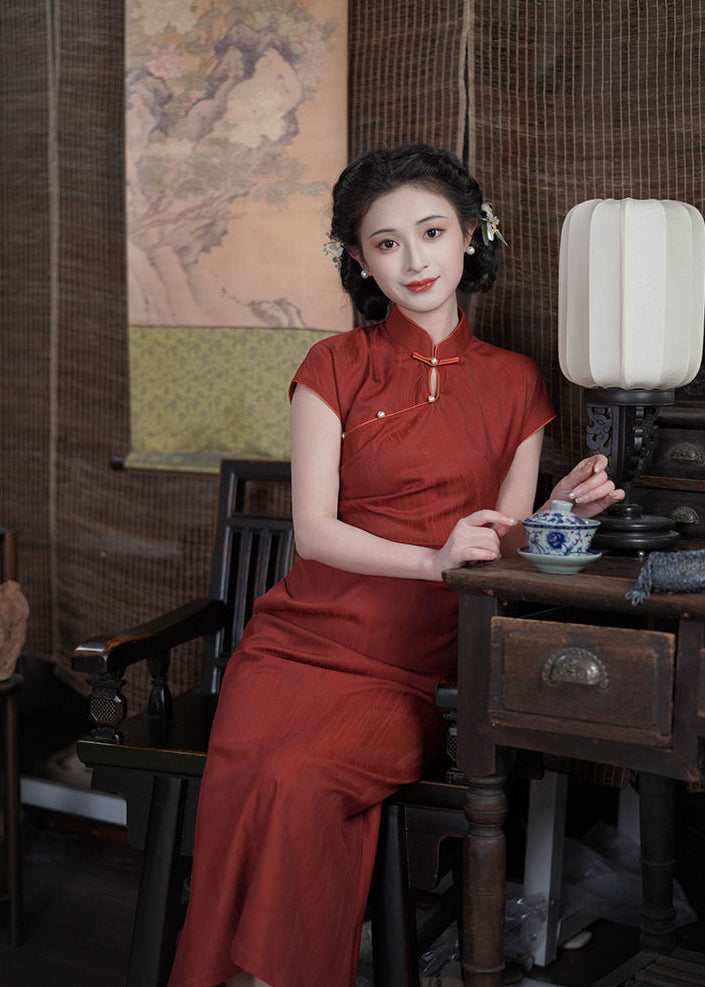 Loose-Fit Red Modern Qipao Dress | Mandarin Collar, Frog Buttons, Side-Slit Elegant Maxi