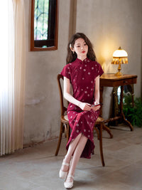 Wine-Red New-Chinese Qipao Dress | Mandarin Collar Slim Midi with Side Slits