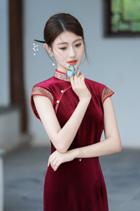 Spring Red Short-Sleeve Modern Qipao Maxi | Elegant Mother Dress