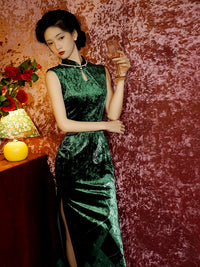 Elegant Green Pattern Slim Qipao | Mandarin Collar