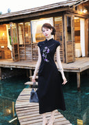 Black Floral-Embroidered Modern Qipao Midi | Mandarin Collar, Slim Fit & Side Slit