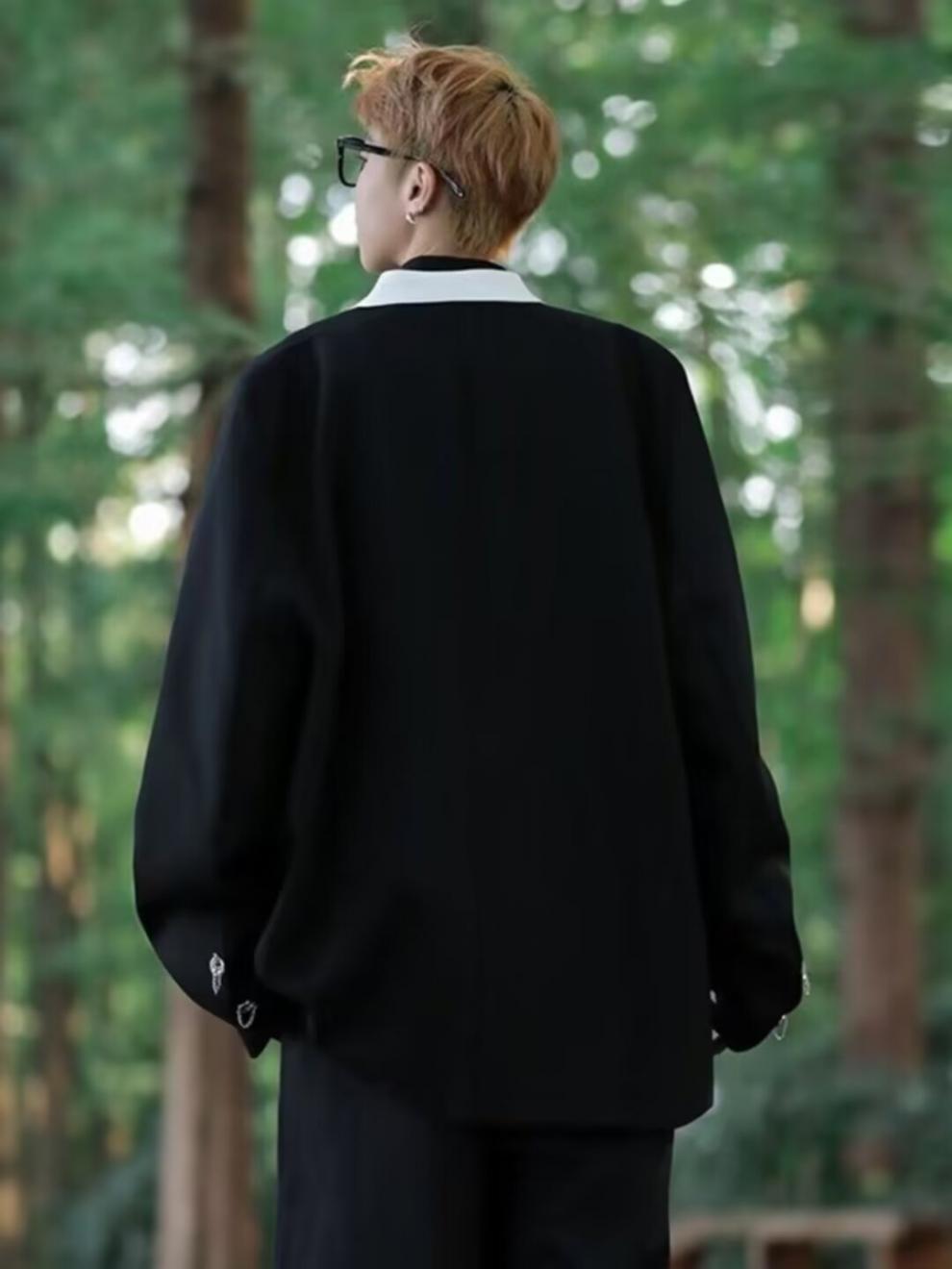 Traditional Black Hanfu-Inspired Long-Sleeve Jacket – Modern Chinese Style